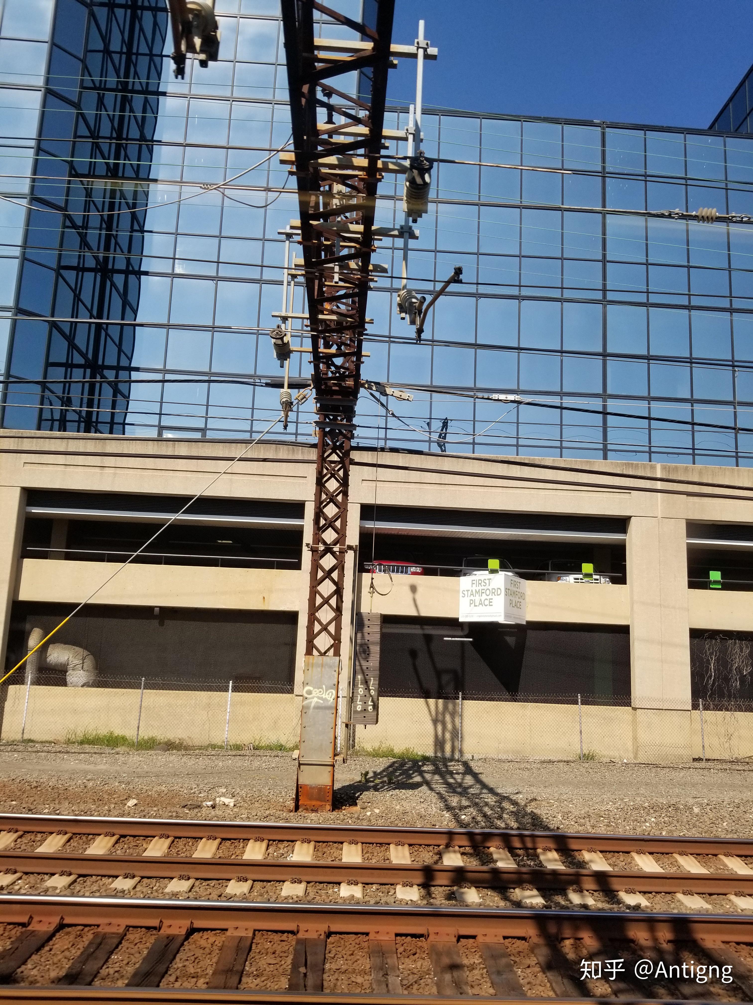 中国铁路线这么长假设过了很多年铁路线上的这些钢铁电线杆会不会锈蚀