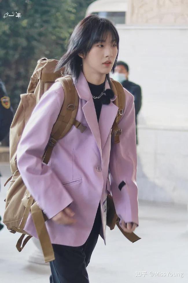 如何评价《创造营 2021》的胡烨韬? - 知乎