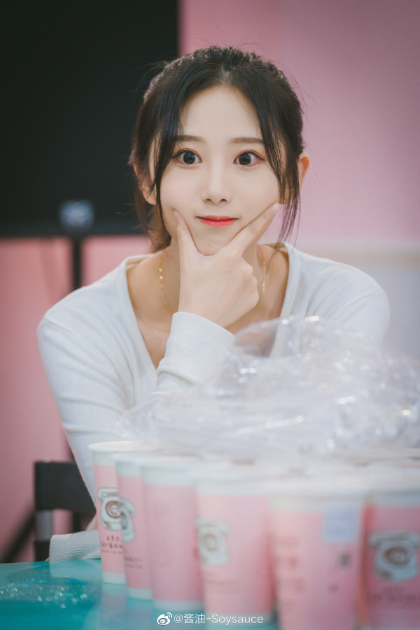 如何看待原图爹私信骚扰snh48金莹玥还疑似多次性骚扰女网友的事