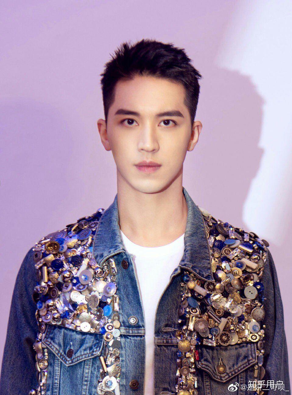 许魏洲的双眼皮后续做了哪些修复? - 知乎