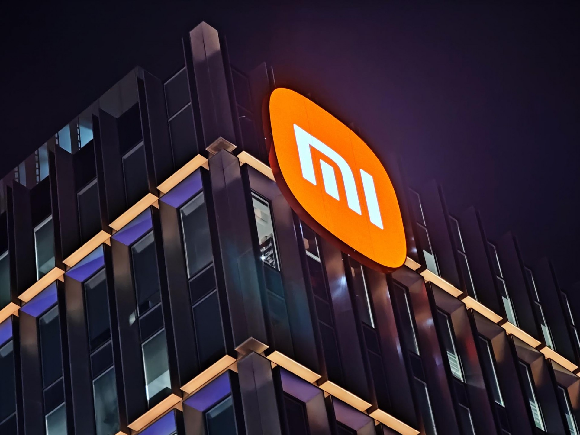 小米集团二季度营收 889 亿元,同比增长超三成,单季累计交付新车超 2