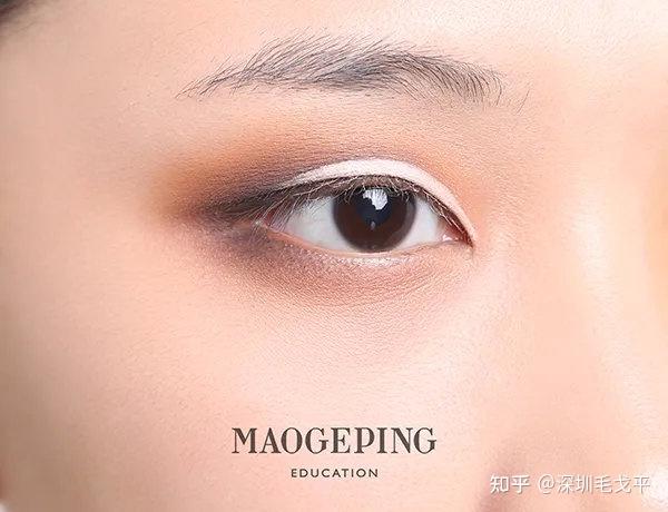 有没有适合单眼皮新手的日常眼影?