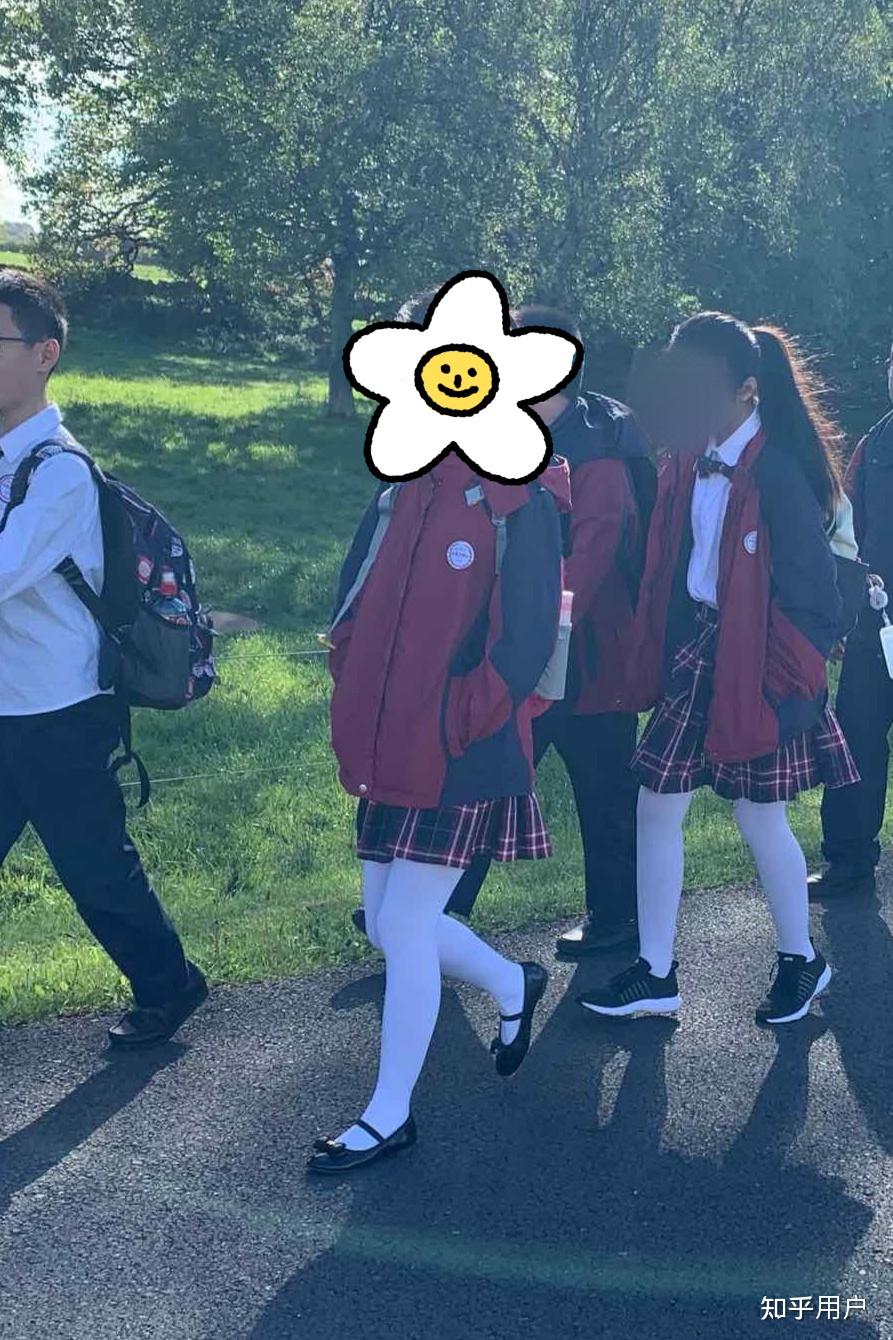 你小学初中高中的校服是什么画风的? - 知乎