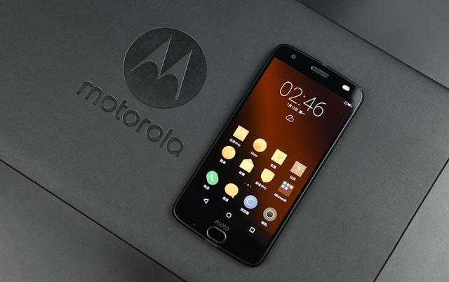 moto z 2018开箱图赏,非凡魅力诠释"高贵不脆"