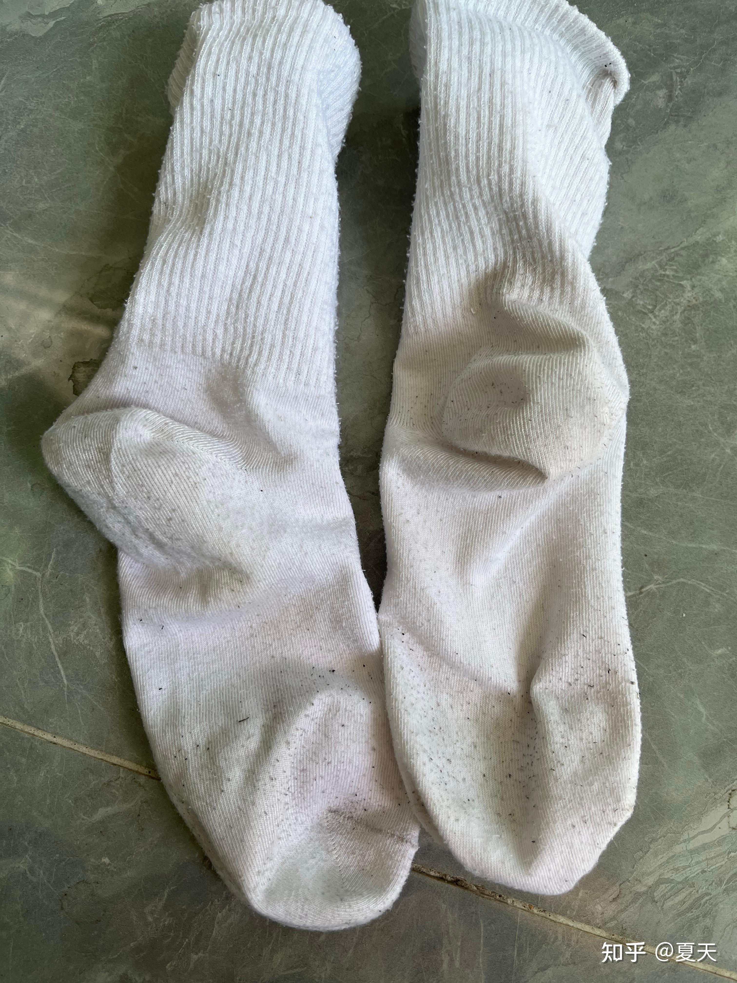 女生脚超级臭是什么体验