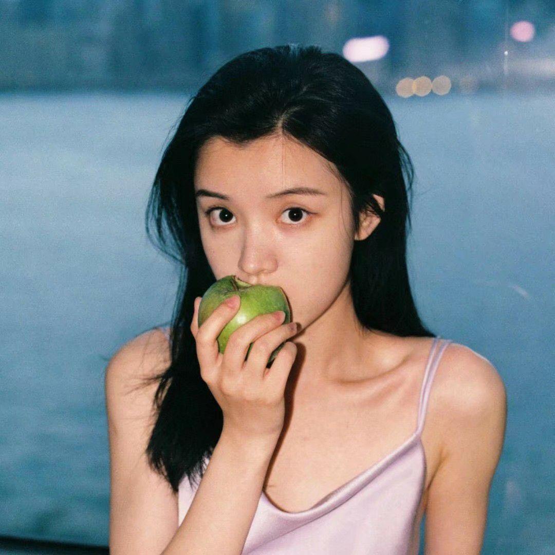 有没有很阳光向上正能量的女生头像?