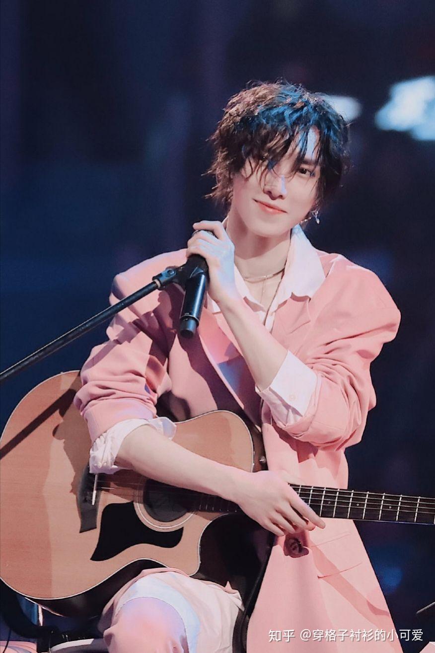 有没有r1se的神仙绝图?球球十二小姐妹们了!