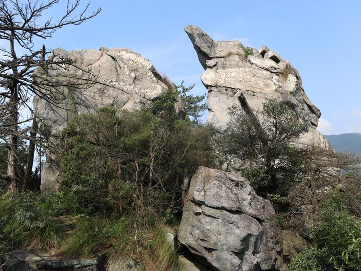 独攀黄山天都峰纪实:迤逦上天都,骑鲸腾汗漫 - 知乎