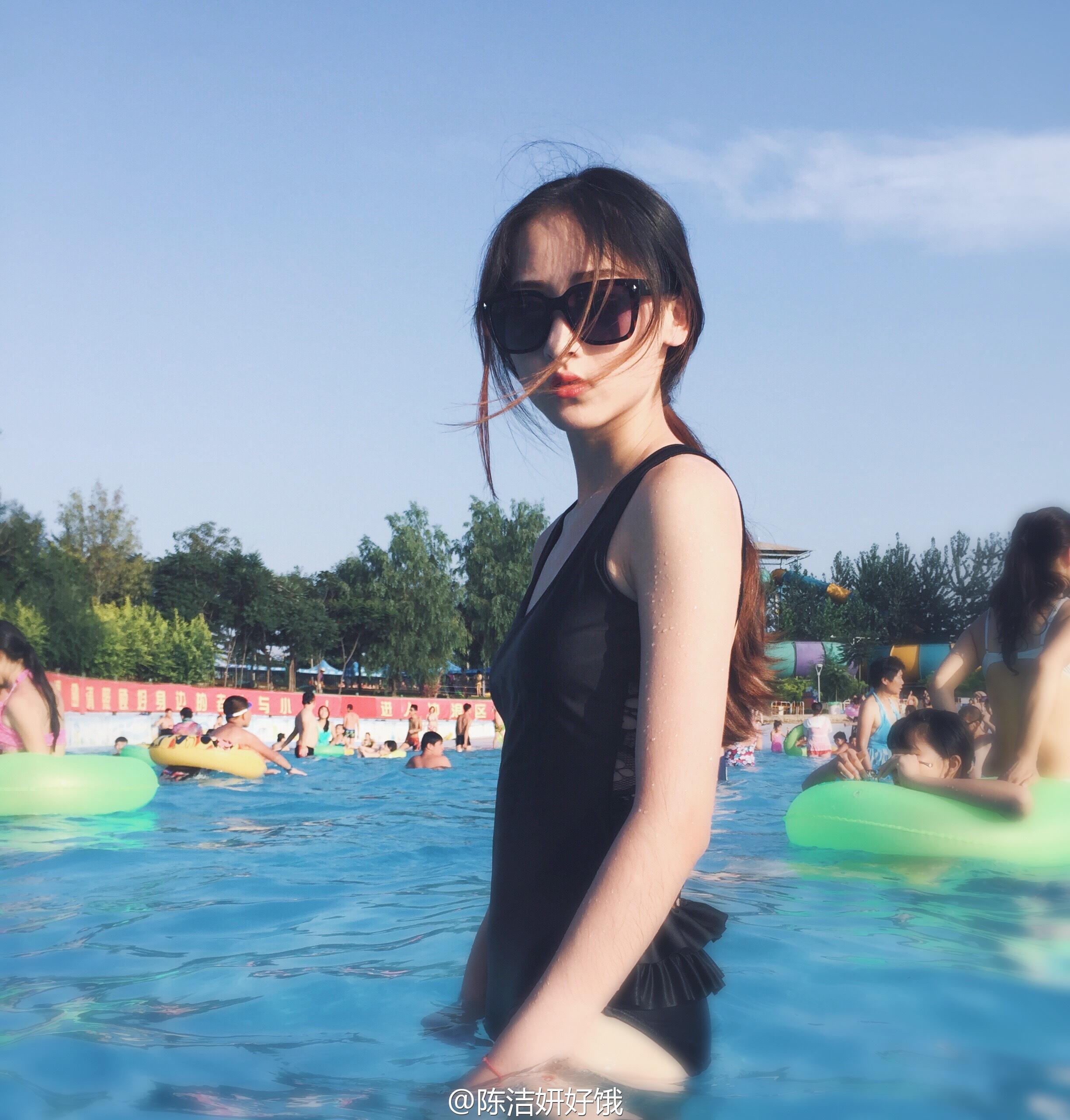 如何看待uzi和王思聪公开怼msi女解说鼓鼓