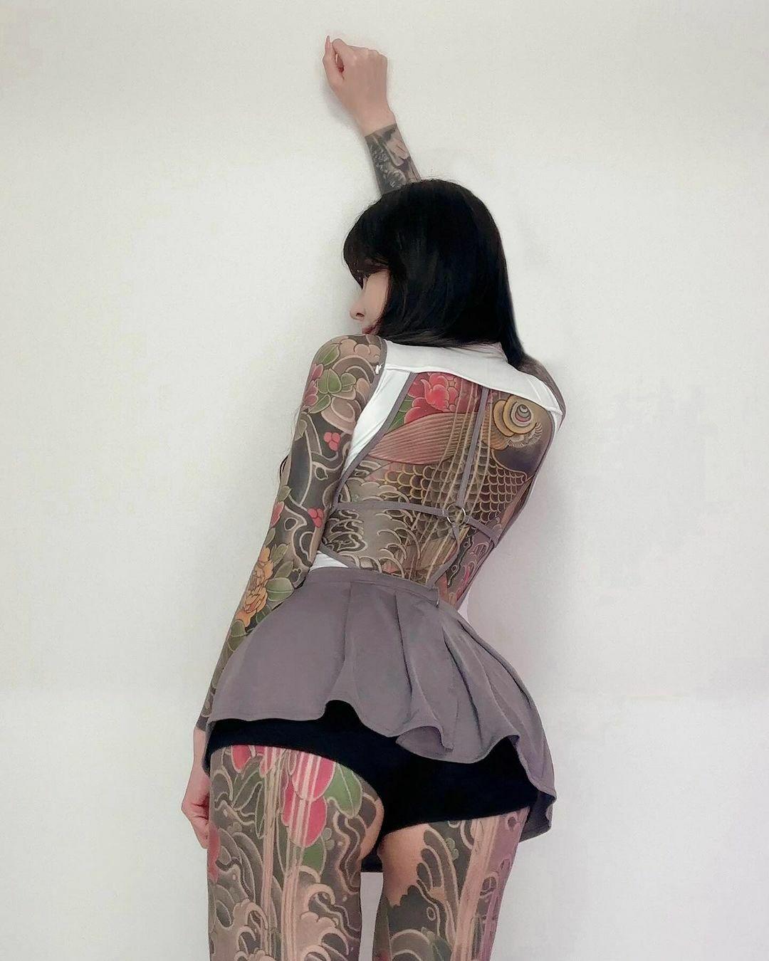 女孩子文身不行吗?