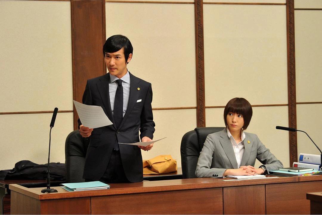 为什么中国律师很少佩戴律师徽章,但是日剧里日本的律师一定会佩戴