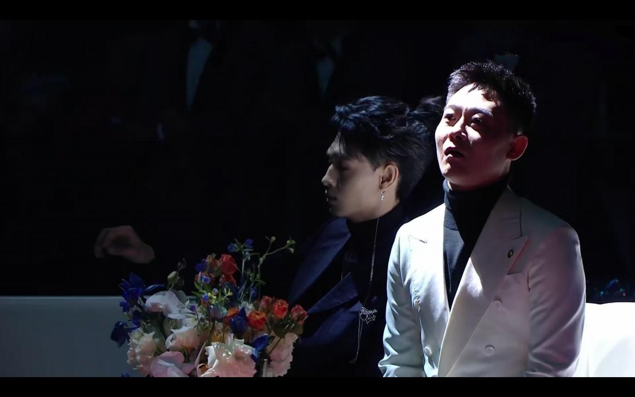 星光大赏德云男团(栾云平,孟鹤堂,周九良,秦霄贤)演唱的《休洗红》有