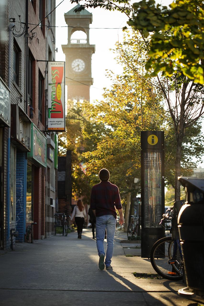 3. 交通枢纽便捷地