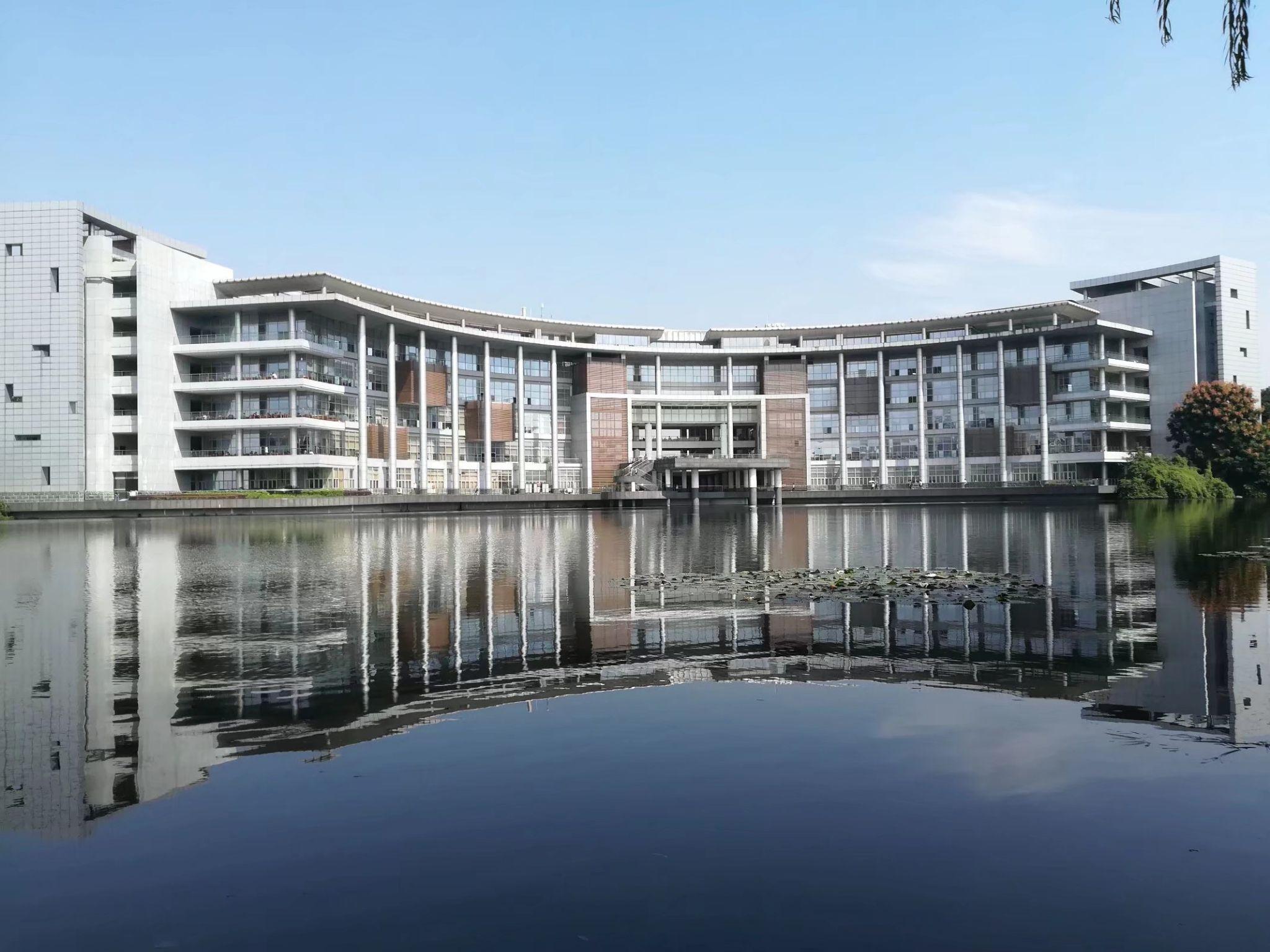 在成都银杏酒店管理学院就读是什么体验