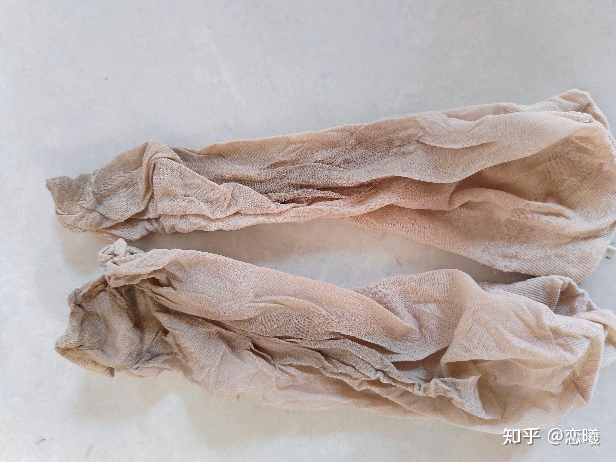 经常刷到科普女生脚臭的视频 真心问一下女生的袜子会有多臭.