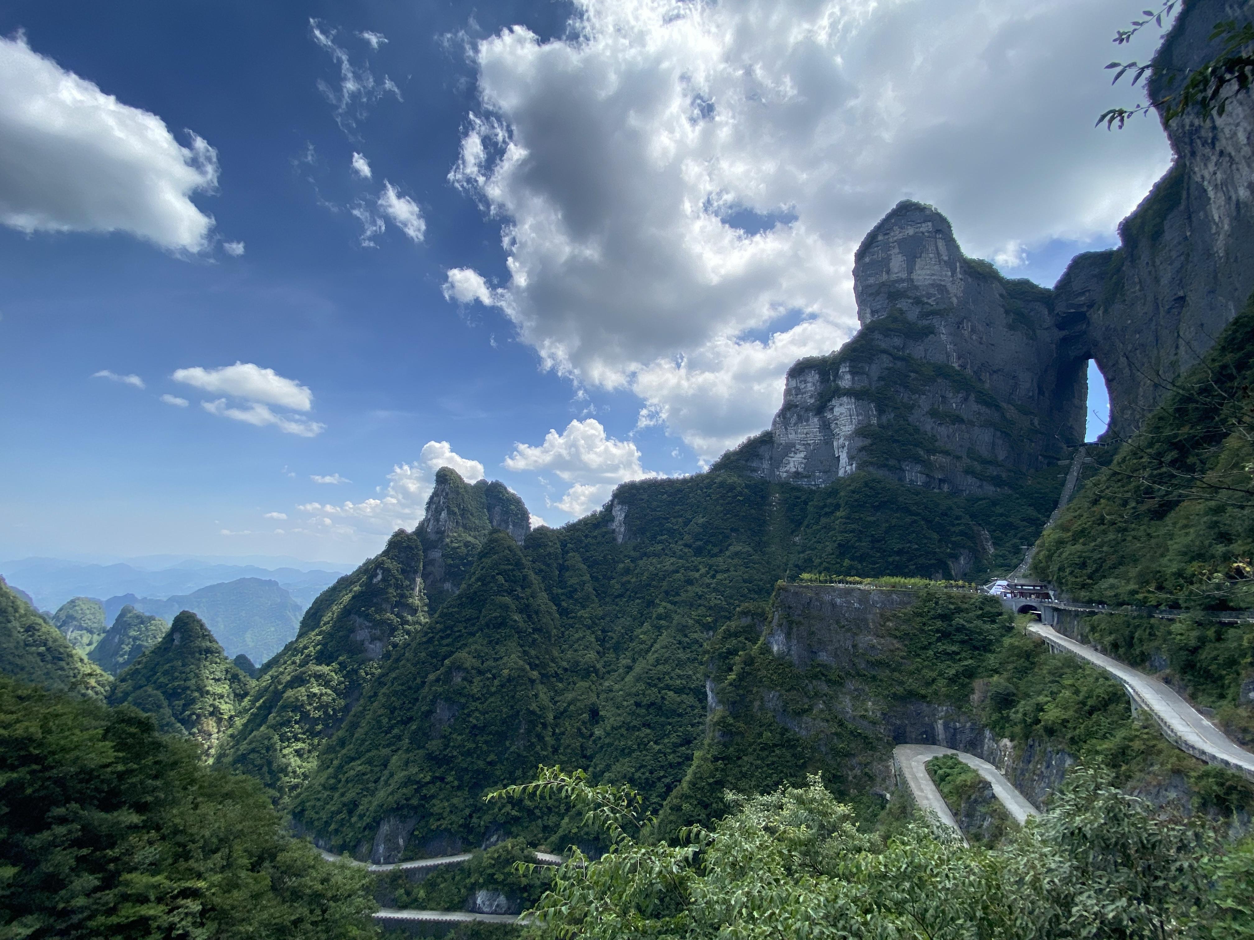 张家界天门山景区的风景怎么样?