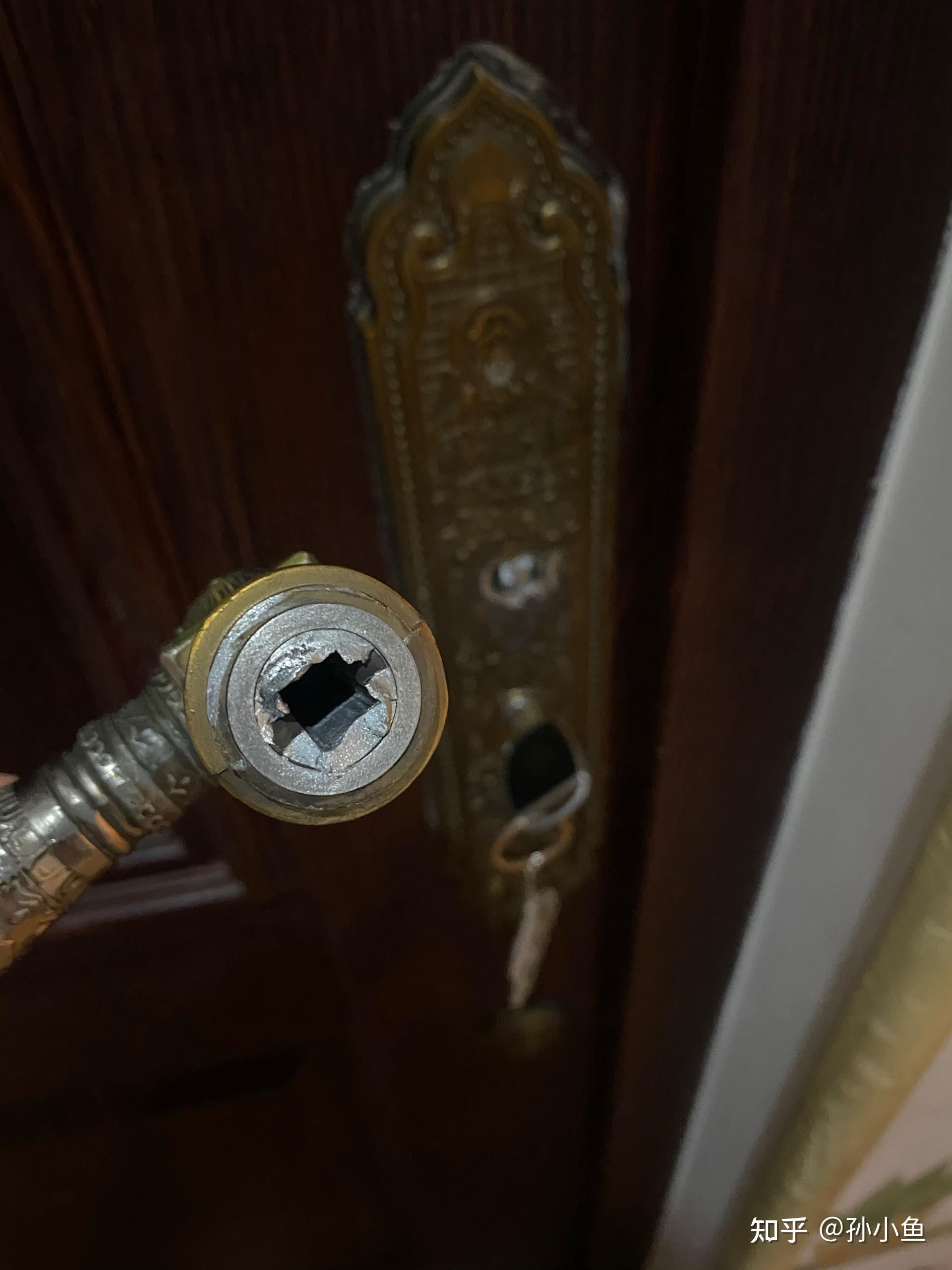 掰断门把手有多难? - 知乎