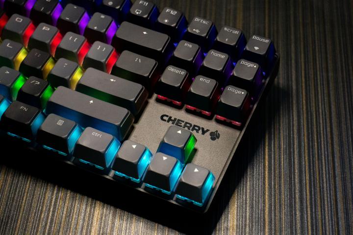 "原厂"的改变与不变——Cherry MX 8.2 TKL 曜石XAGA - 知乎