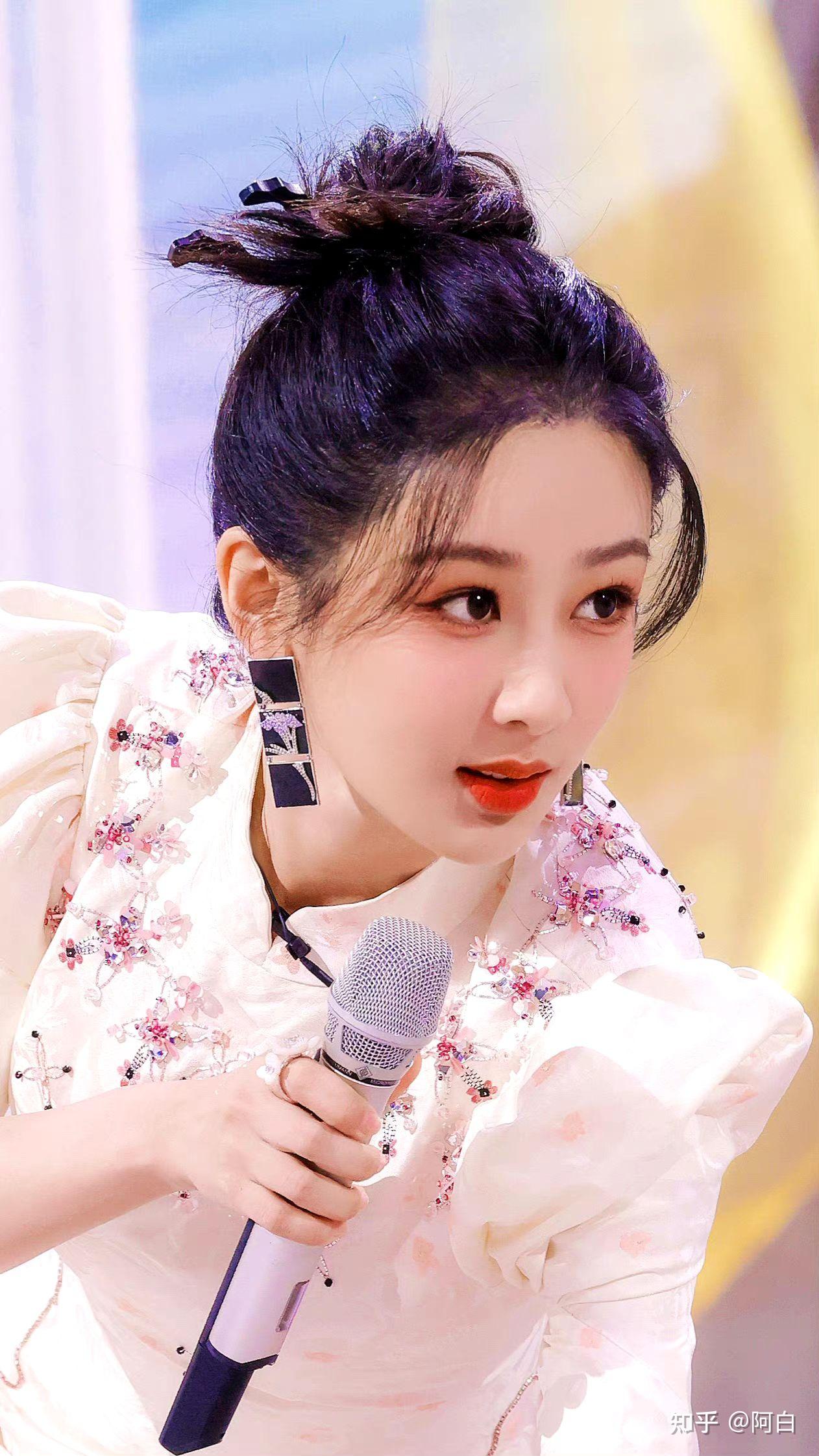 你好星期六暑期特别季来袭杨紫携长相思来了你对她在节目中的表现有