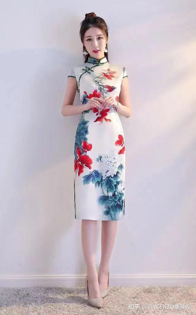 女生穿旗袍如何搭配鞋袜比较正式? - 知乎