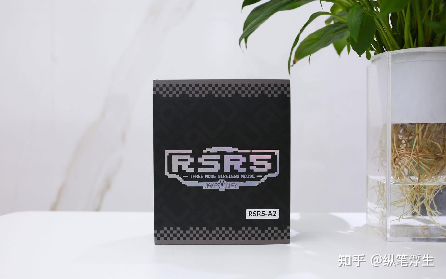 出差党 + 游戏党 + 数码控的桌面三件套——从鼠标到充电,真香