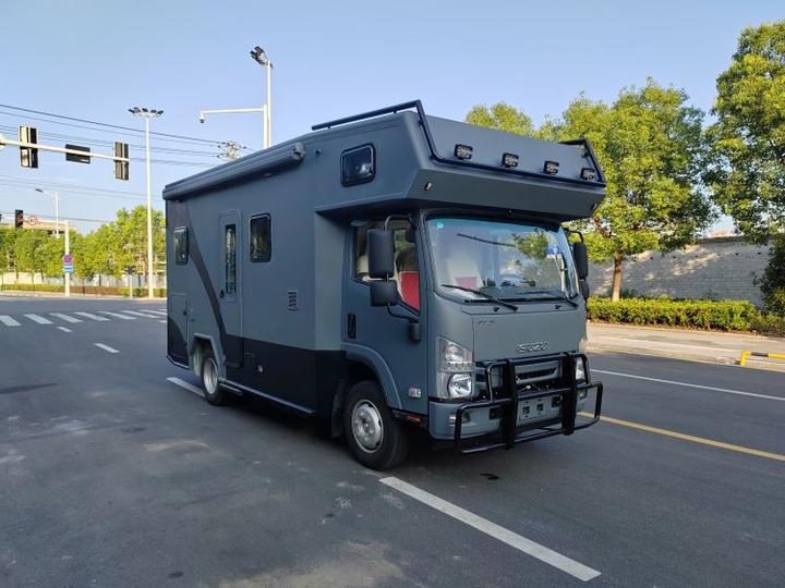 五十铃700p越野四驱房车52t超强动力