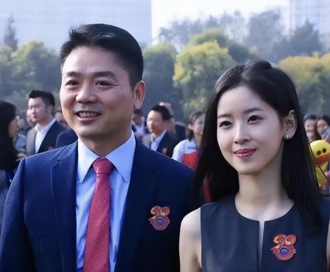 刘强东章泽天成立新公司「天强」，夫妻联名公司的命名方式，是「秀恩爱」还是「锁利益」？