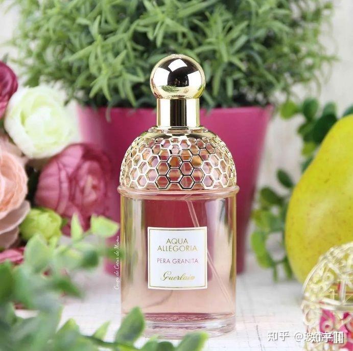 有哪些果香调的香水推荐