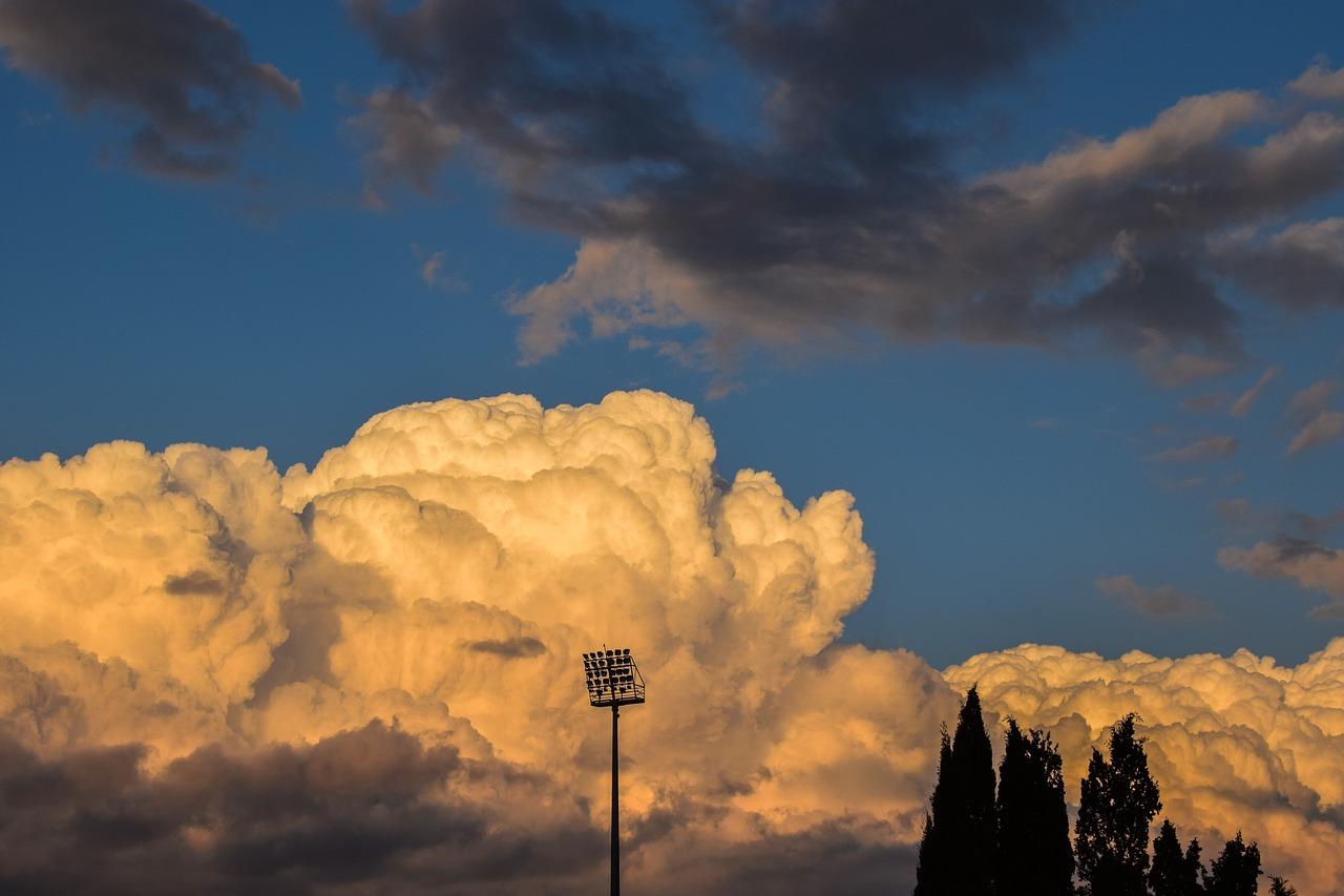 投光灯属于什么照明