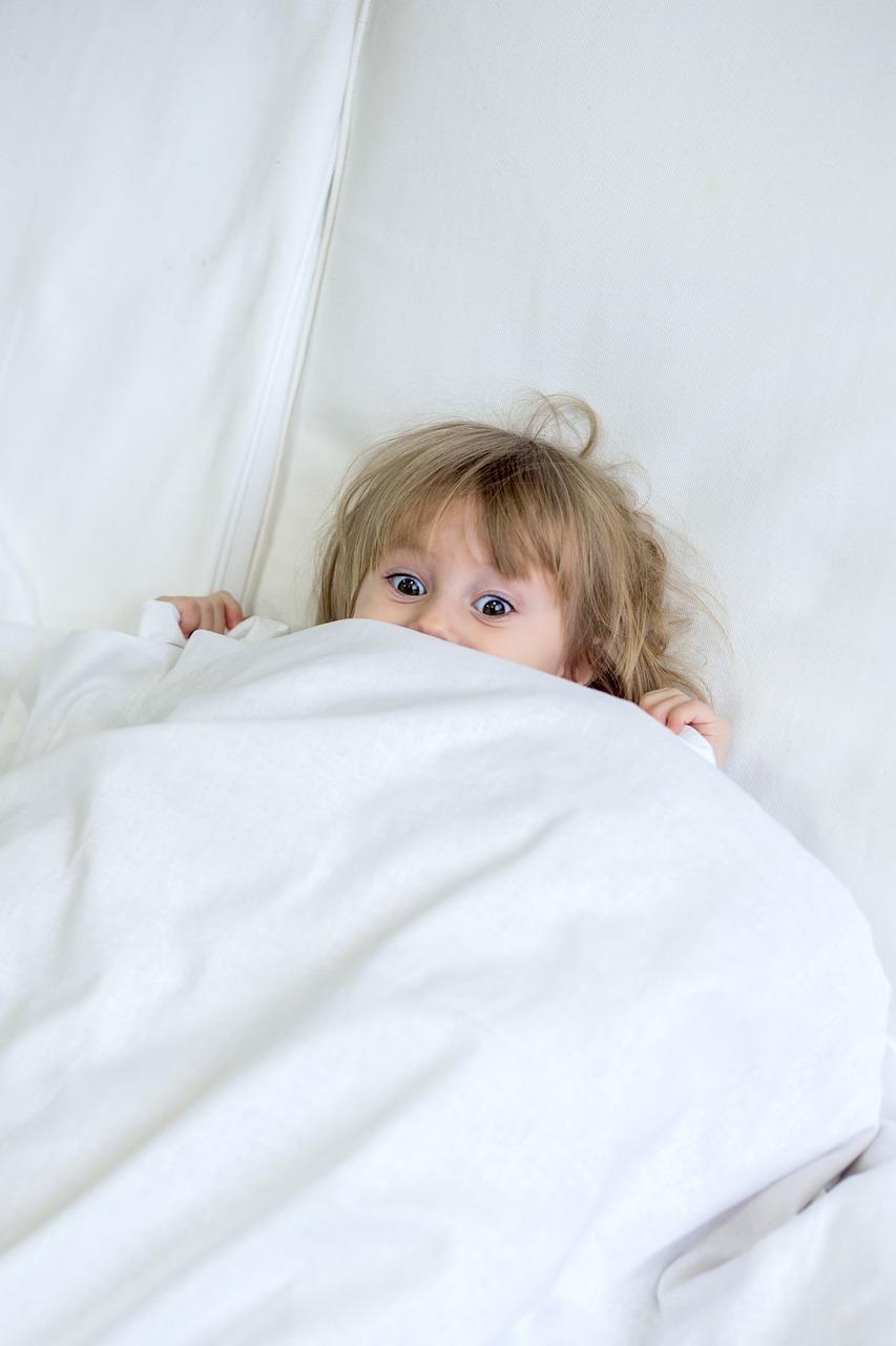 新生儿应该睡什么床