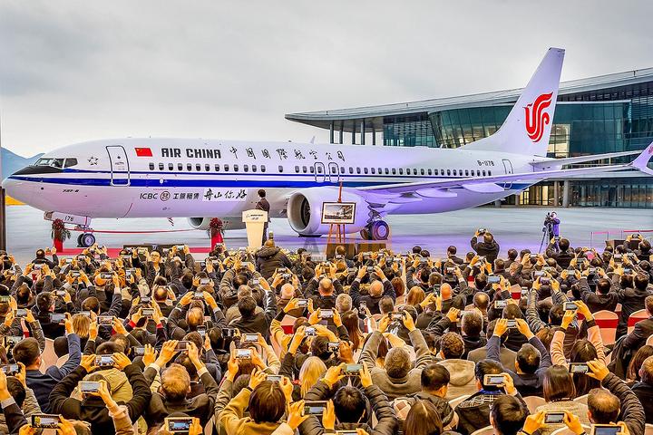 时隔5年中国商飞与波音合资的舟山工厂向国内用户交付第2架波音737max