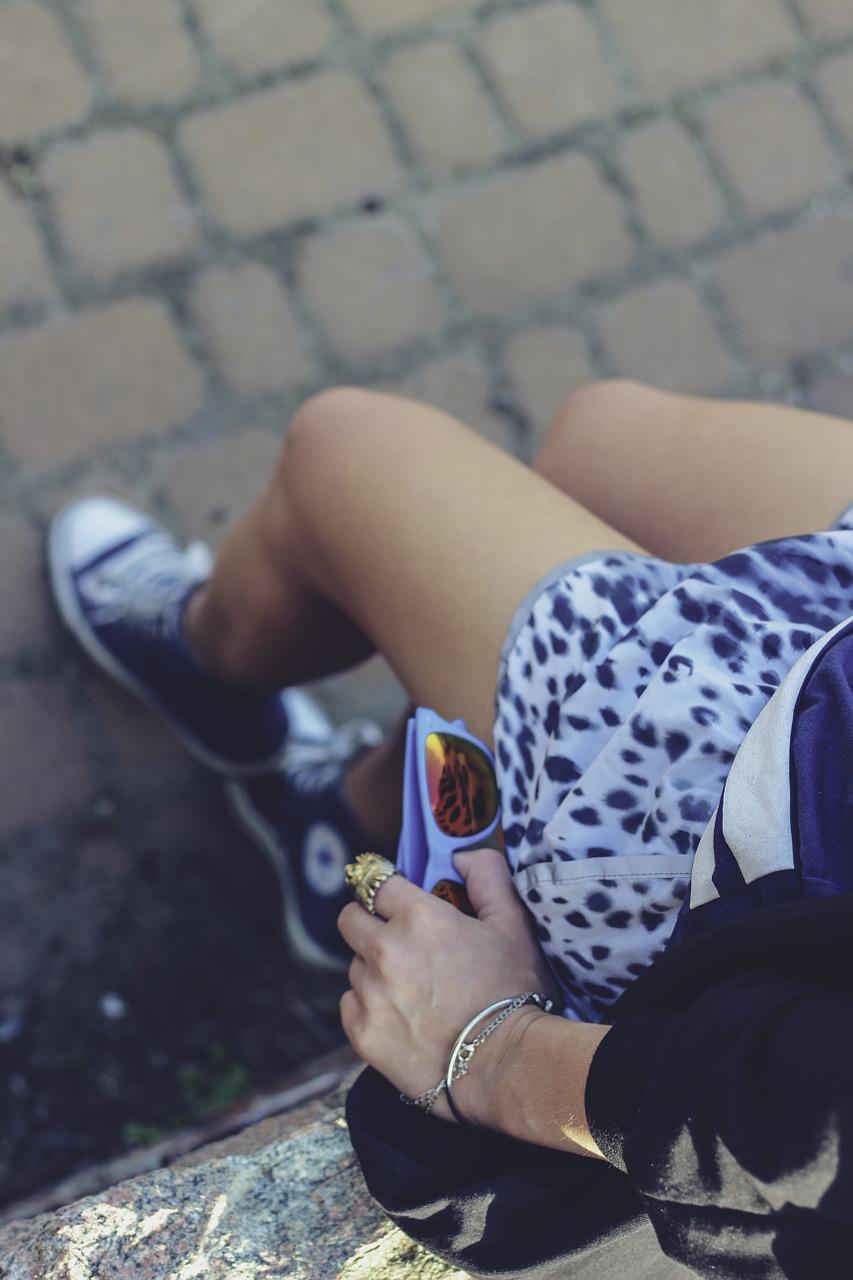 4. 镜框材质选择