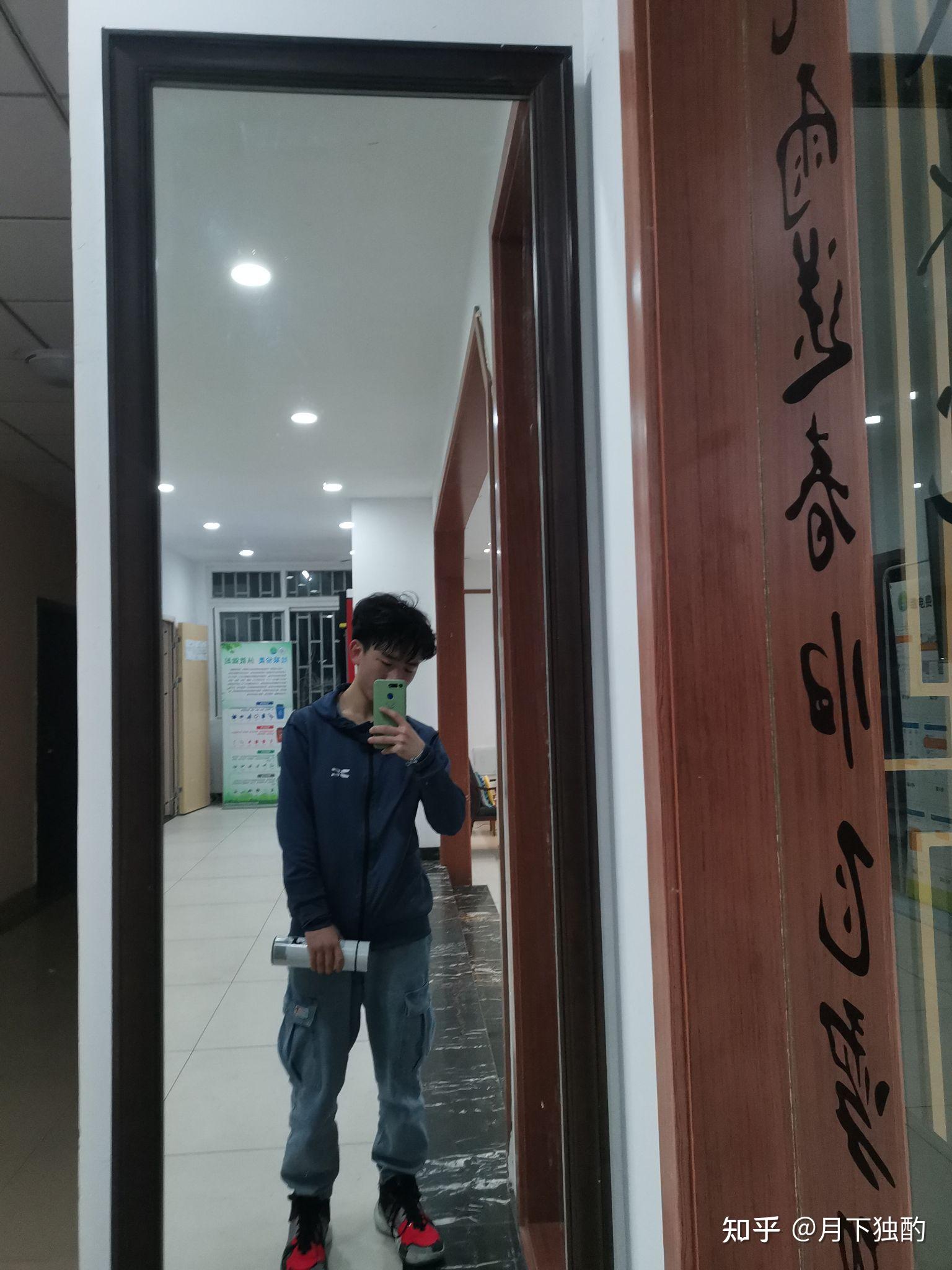 个子矮(162 男)在大学会遇到什么问题? - 知乎