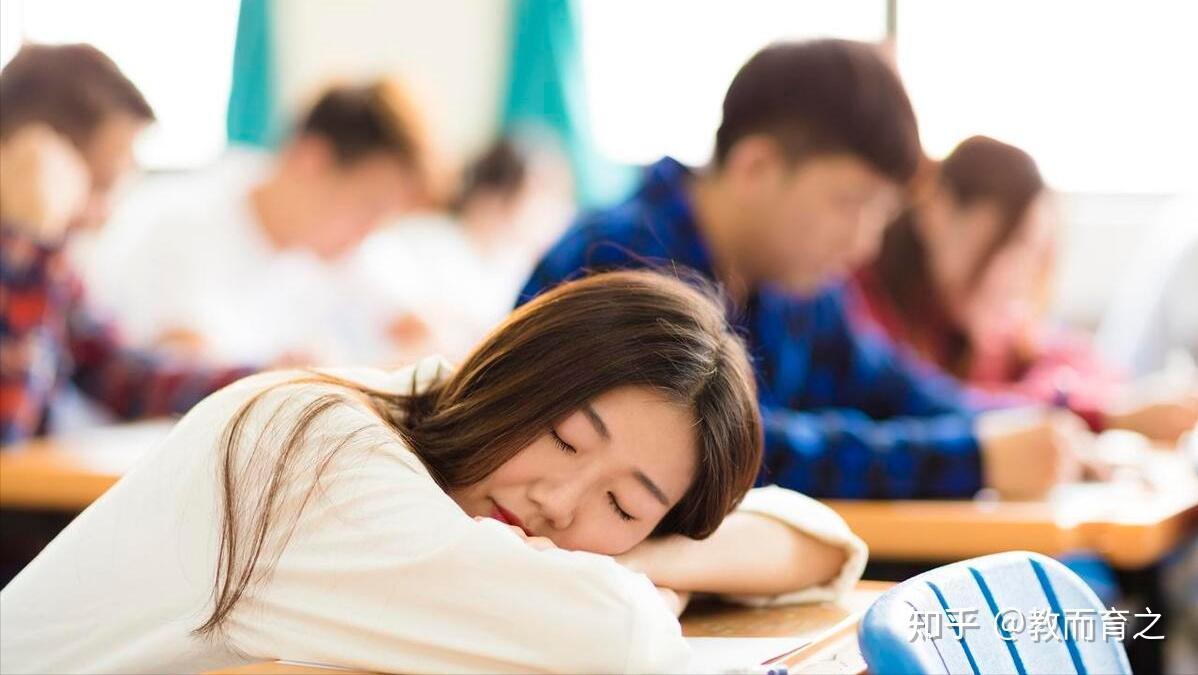 学生课堂上睡觉，当节课教师被全校通报批评！网友评论让人深思 - 知乎