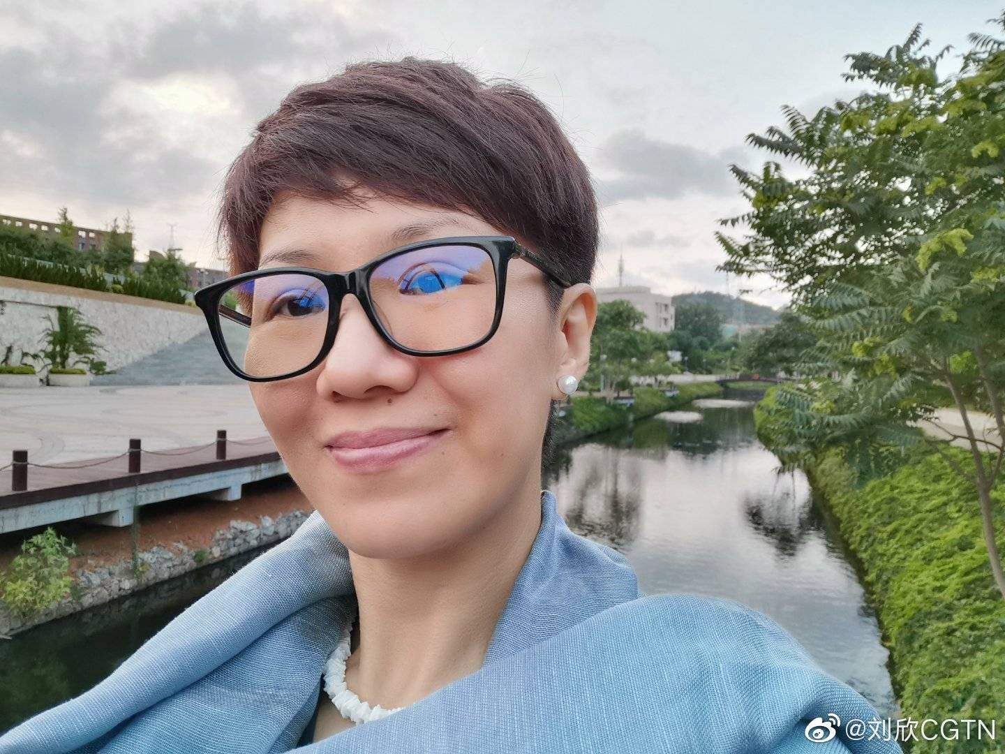 刘欣：不帮我拿行李的人没有爱心，都是丑陋的 - 知乎