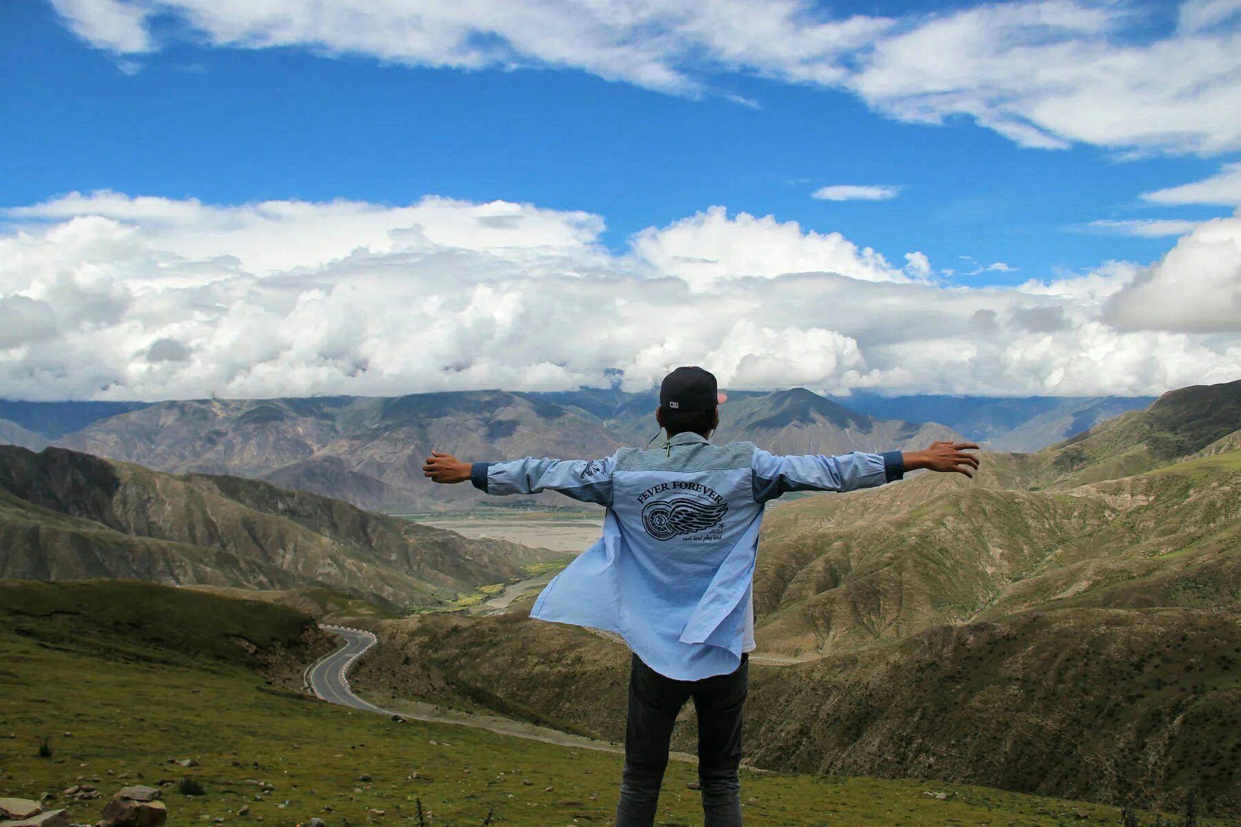 男生旅行中如何拍照才好看