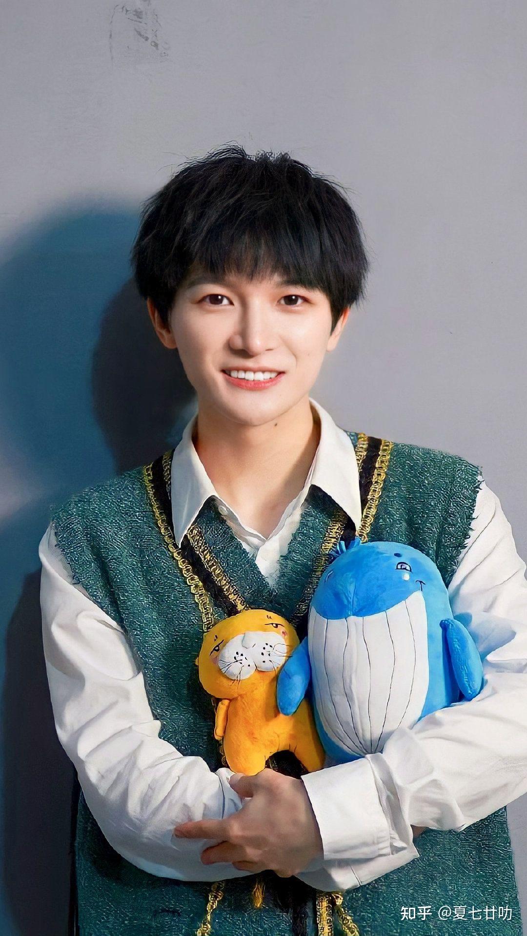 为什么周深可以笑得那么甜? - 知乎