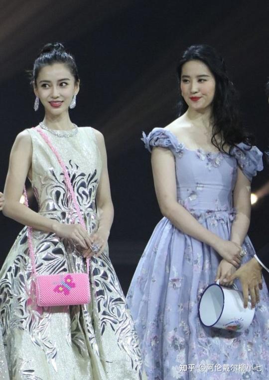 刘亦菲和杨颖谁更美些? - 知乎