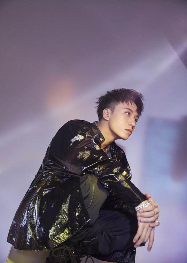 王齐铭出场费多少王齐铭音乐节王齐铭音乐拼盘王齐铭代言联系王齐铭