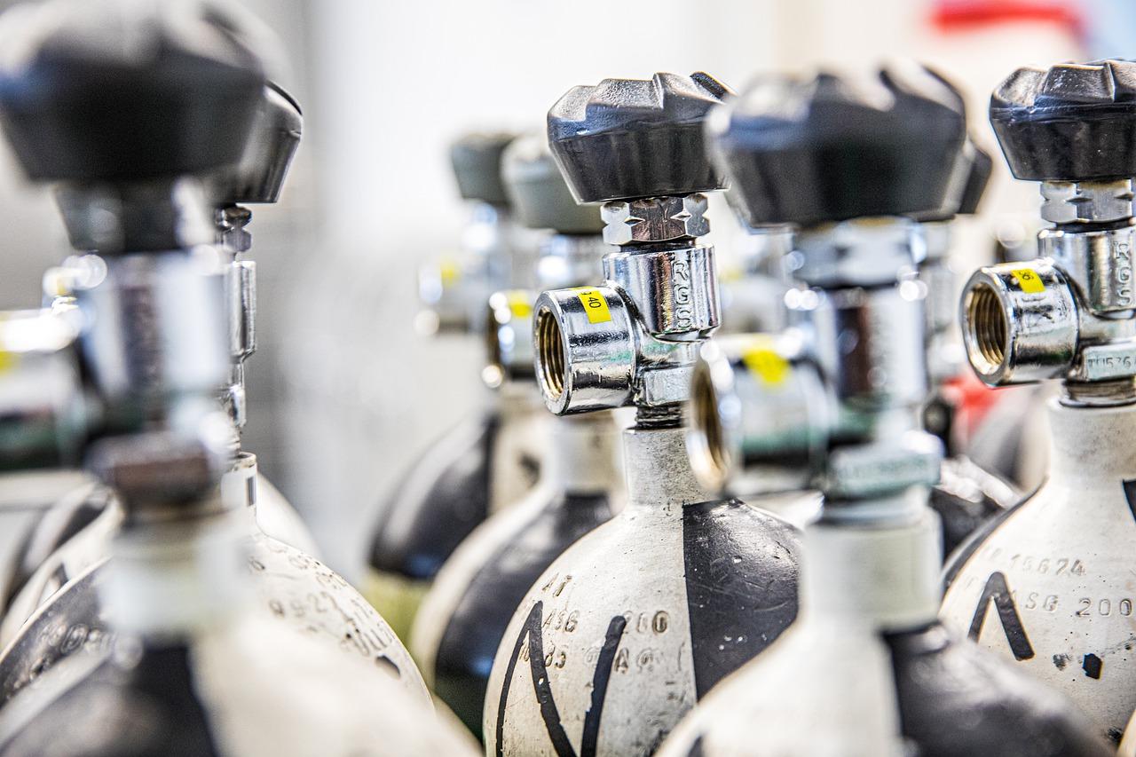 3. 氧气瓶市场价