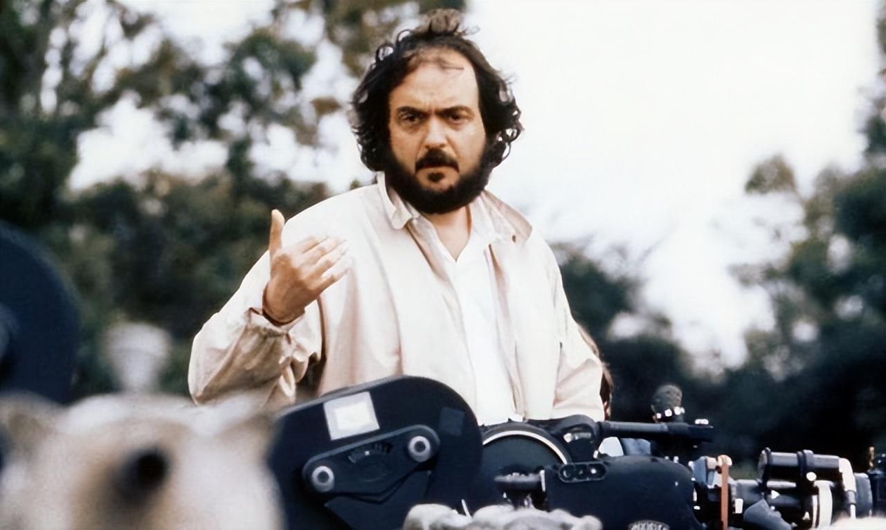 v2-4d3aa4be17aa69e8378597f7204ff0cf_720w.jpg 谷歌AI觉醒真相?研究员离职后引发智能意识大讨论