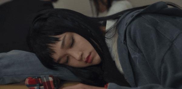 重口味R级异能剧,《家族计划》又疯又癫又幽默!