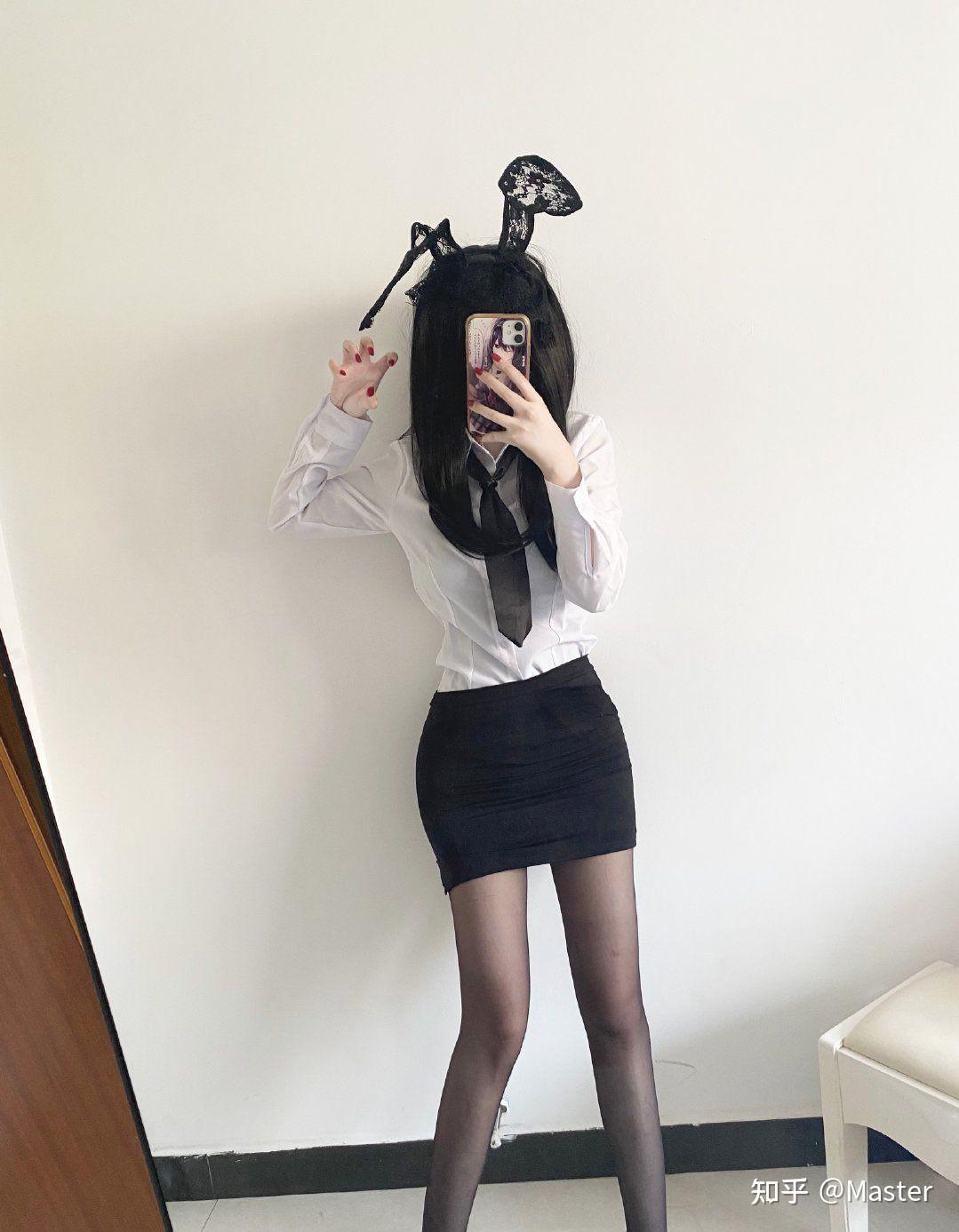 为什么女生在腿上挂个丝袜就很性感