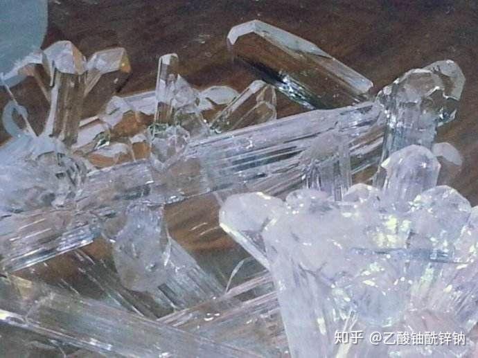 请问硫酸铜与氯化钠的混合溶液冷却结晶是什么