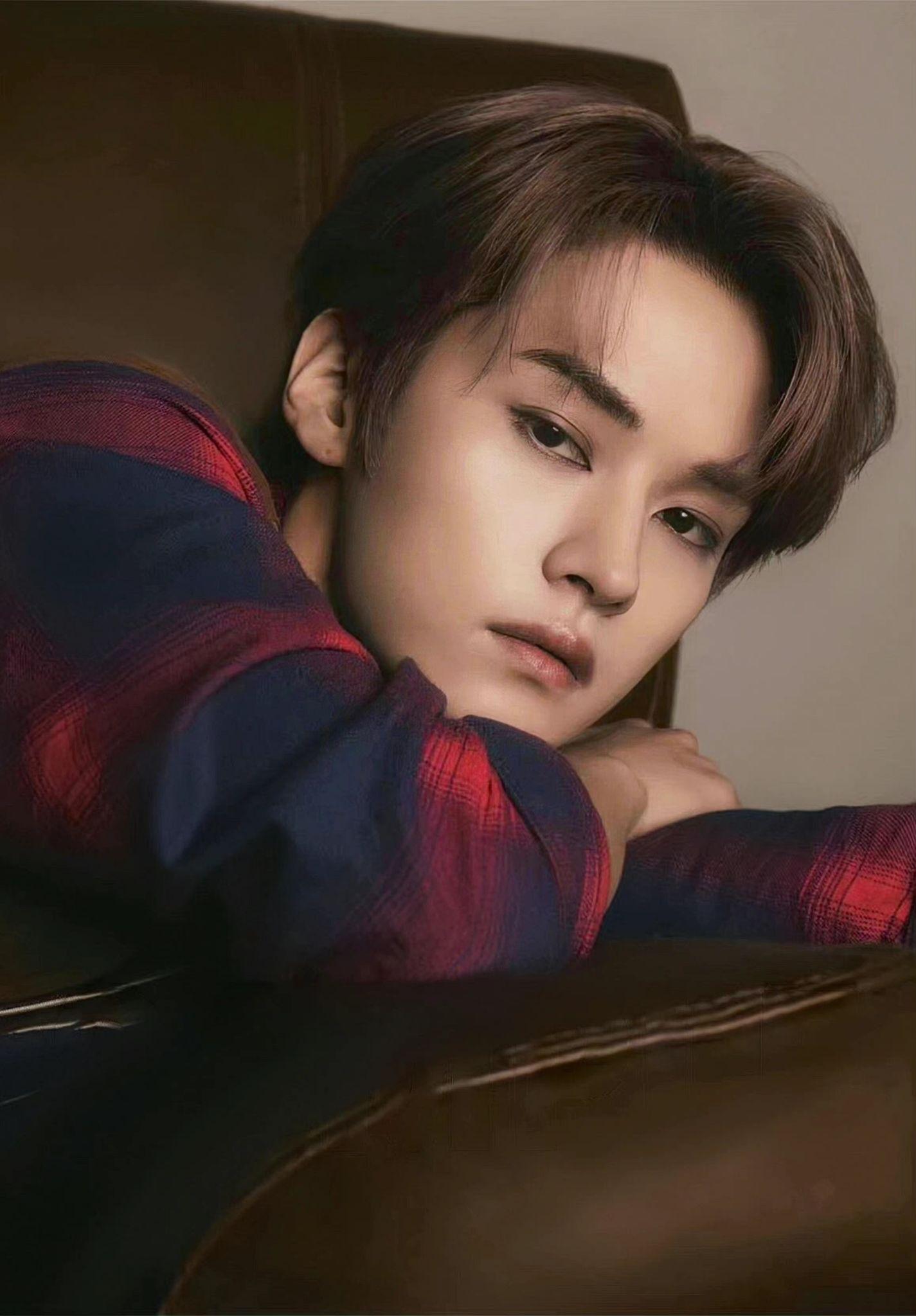 如何评价stray kids李旻浩leeknow的颜值? - 知乎