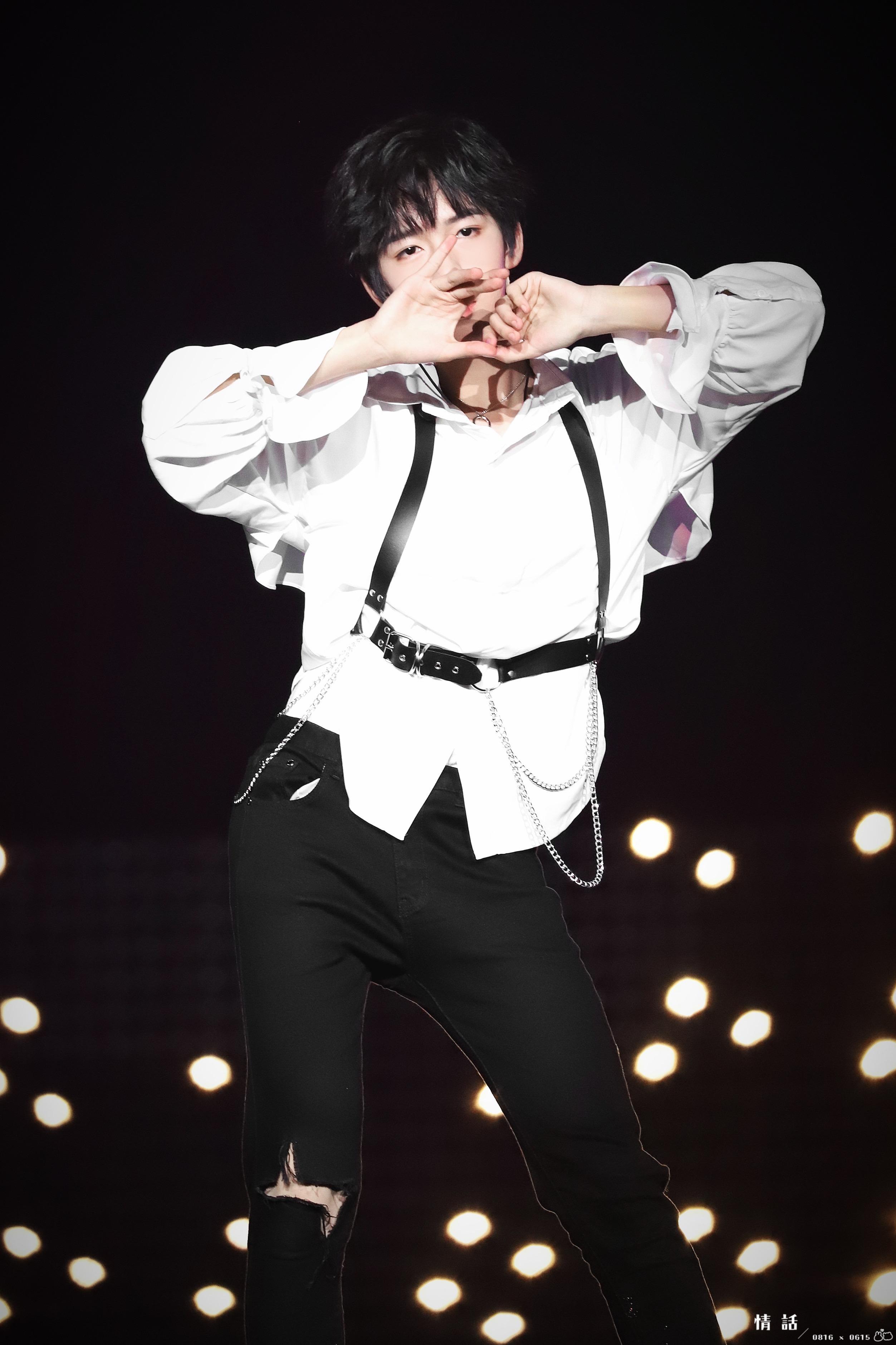 为什么说贺峻霖是舞担啊