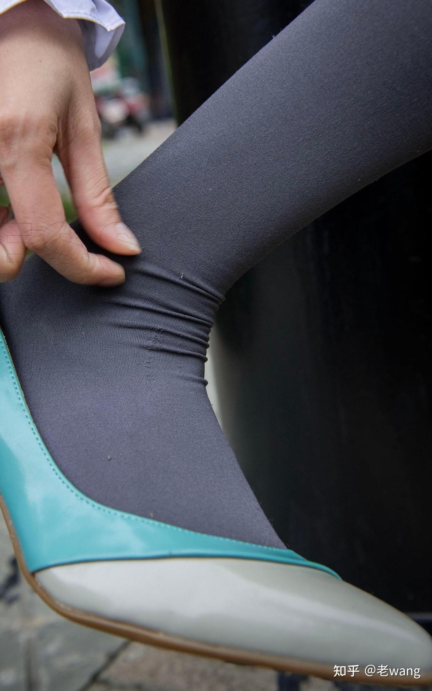 女生什么时候会穿灰丝袜呢