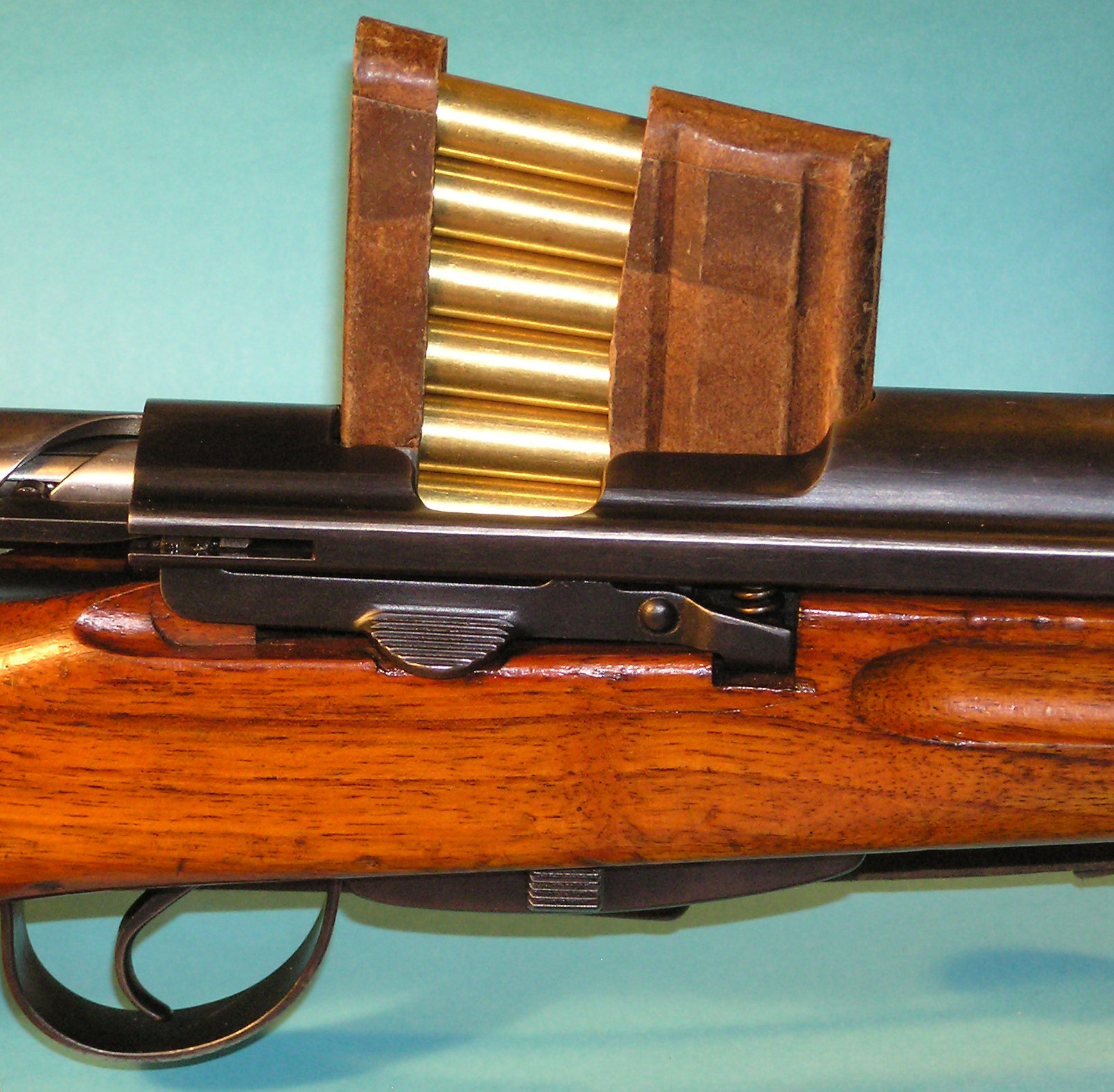 请问这些究竟是什么武器