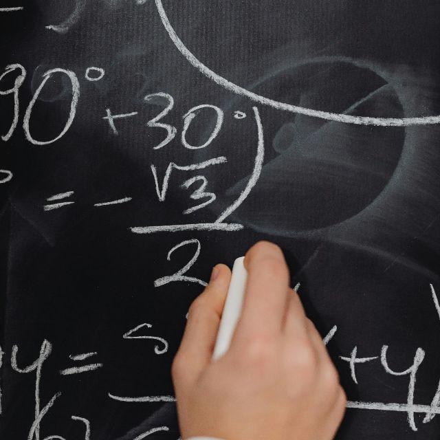 有哪些早已被科学证伪，却还被大众当成真理深信不疑的常识？