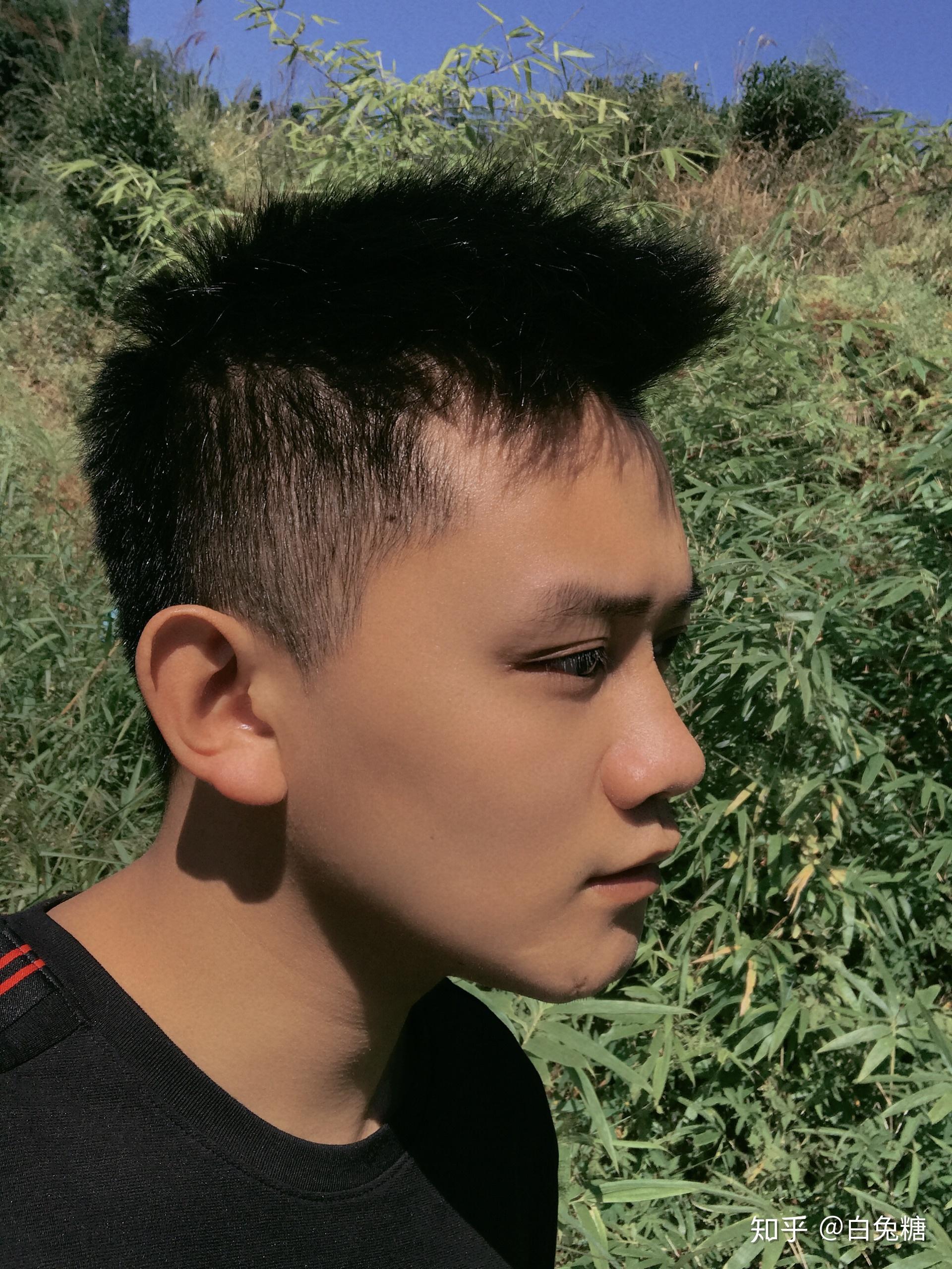 如何看待五官清秀但是皮肤黑的男生? - 知乎